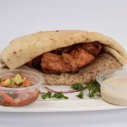 ساندوتش شيش طاووق